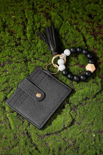 Vista 5 de Llavero de cuentas de silicona para mujer, pulsera con tarjetero y borla de cuero
