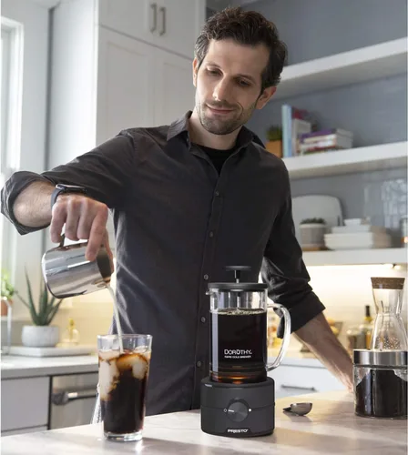 Vista 7 de Presto 02937 Dorothy™ Electric Rapid Cold Brewer - Preparación en frío en casa en 15 minutos - No más esperas de 12 a 24 horas.