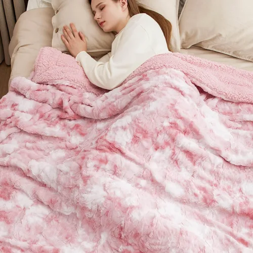 Vista 23 de Bedsure GentleSoft Manta Mullida de Sherpa - Manta de Forro Polar Cálida y Acogedora para Regalo de Mujer, Manta de Navidad de Felpa y Piel