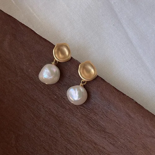 Vista 3 de Aretes de perlas de agua dulce para mujer, barroco, retro, moderno, regalo de joyería