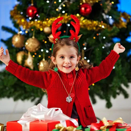 Vista 4 de JOICEE - 24 piezas de dijes de Navidad para hacer joyas, lazos de regalo de cinta metálica de Navidad, dijes para pulsera, collar, aretes Oro
