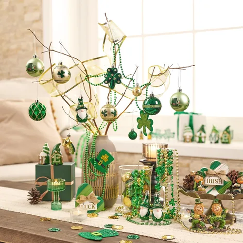 Vista 4 de Valery Madelyn Decoraciones del día de San Patricio, adorno de árbol de trébol, 30 piezas de esferas colgantes, decoración de gnomo para festival