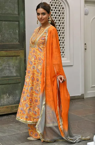 Vista 4 de Janasya Kurta india de algodón mostaza bordado con palazzo y dupatta