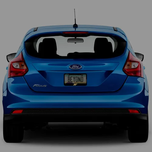 Vista 5 de iPick Image Logotipo luminiscente de brillo nocturno 3D en marco de matrícula de metal negro para Ford Focus ST