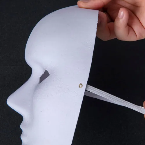 Vista 3 de 4 máscaras de papel blanco para bricolaje, máscara de mascarada pintable, disfraz de cosplay, Halloween, Mardi Gras, fiesta, máscaras de cara