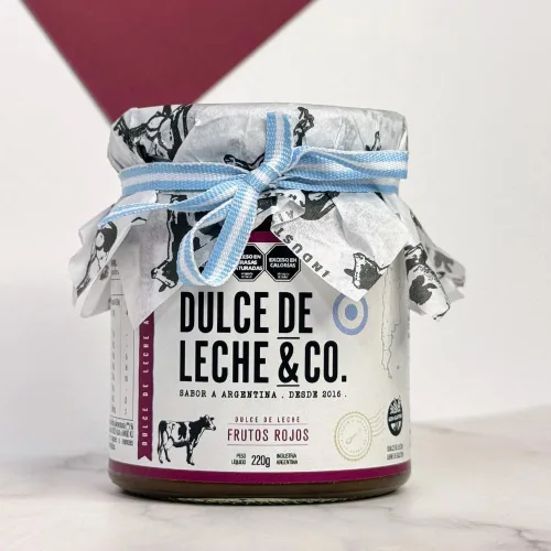 Vista 3 de Dulce de Leche & CO. Dulce de Leche Argentina - Leche de caramelo - DDL&CO Premium 7.8 oz - Sabor a frutas rojas (mediano, 7.8, onzas líquidas)