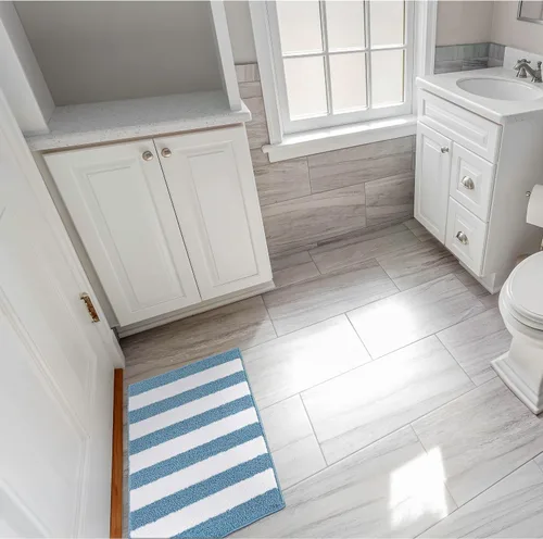 Vista 2 de Garland Rug Beach Stripe Basin - Alfombra de baño lavable a rayas azules, antideslizante, de secado rápido, suave y absorbente, lavable a máquina