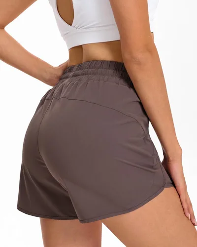 Vista 2 de Pantalones cortos deportivos para correr para mujer con entrepierna de 5 pulgadas con bolsillos con cremallera, de secado rápido, ligeros