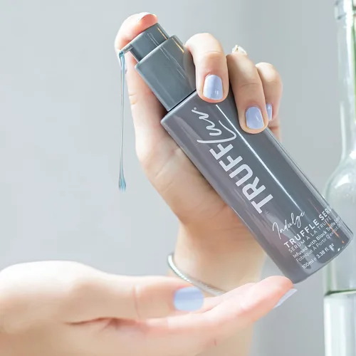 Vista 3 de TruffLuv Suero de trufa - Suero para el cabello con extracto de trufa negra, macadamia y aceite de oliva - 3.38 oz