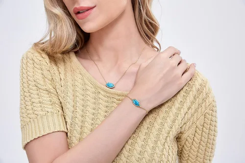 Vista 3 de CALOO TEEMOO Collares para mujer, cadena chapada en oro de 14 quilates con dije, collares largos de lujo para mujer, joyería de moda, collar de oro