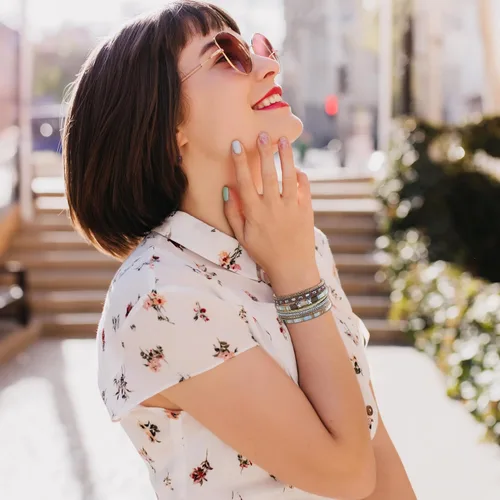 Vista 8 de Long tiantian Pulsera de cuero multicapa hecha a mano, pulseras bohemias de cristal trenzado en capas para mujeres, pulseras de cuero, joyería