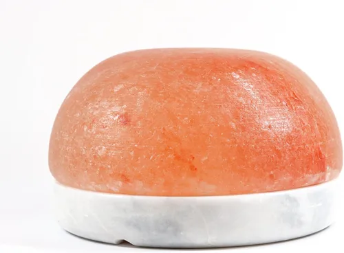 Vista 2 de Himalayan Secrets® Lámpara de cúpula de sal para calentar manos y pies (base de piedra Tavera de 9 pulgadas)