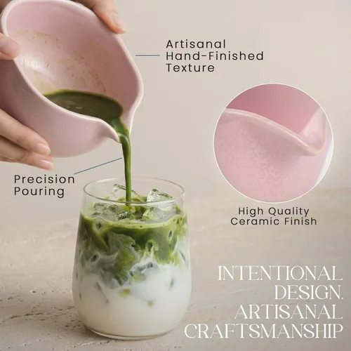 Vista 4 de Kit de matcha rosa, juego de cuenco y batidor de cerámica