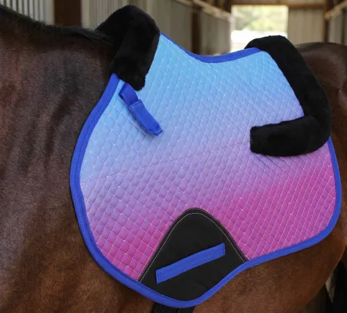 Vista 2 de CHALLENGER English Contoured Quilted All-Purpose Close Contact Trail Saddle Pad Ombre 72170-175Ombre