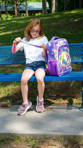 Vista 5 de AI ACCESSORY INNOVATIONS Mochila de 16", Academia Unicornio, Estándar, Personaje