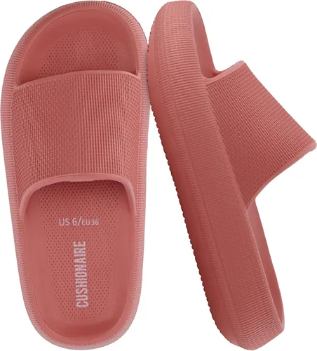 Vista 34 de CUSHIONAIRE Sandalias Feather de EVA para Mujeres – Cómodas Pantuflas Deslizables para Mujeres, Zapatos de Ducha para Interiores y Exteriores Verde
