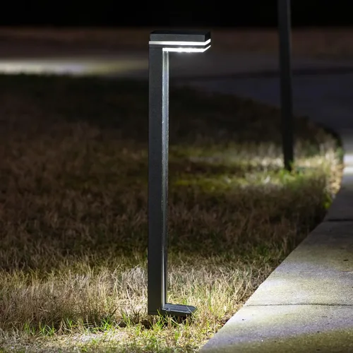Vista 2 de Gama Sonic Sentry 92iP260082 - Lámpara solar para caminos para exteriores, aluminio fundido resistente, moderna pasarela vertical, blanco brillante