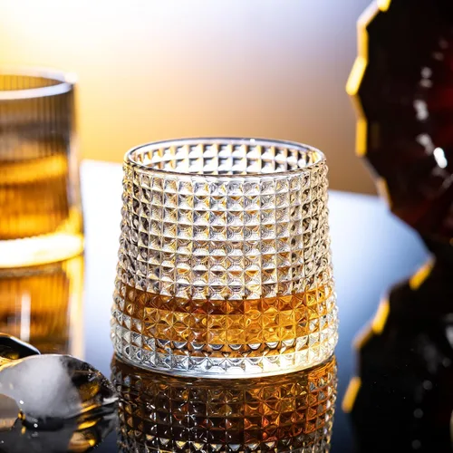 Vista 2 de Vasos de whisky - Juego de 3 vasos antiguos de 6 oz, pequeños vasos de coctel de bourbon de alcohol de whisky (rejilla de cristal)