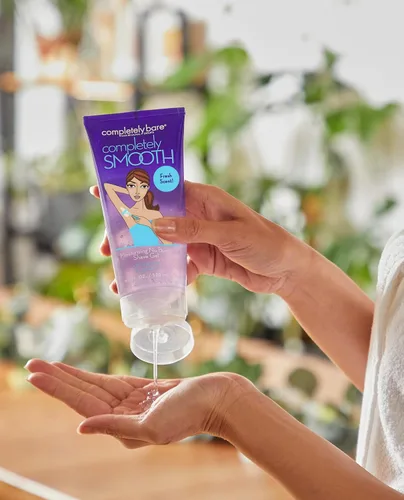 Vista 5 de completely bare completamente suave Gel de afeitado hidratante sin golpes Aloe Vera Aceite de jojoba 6 onzas líquidas