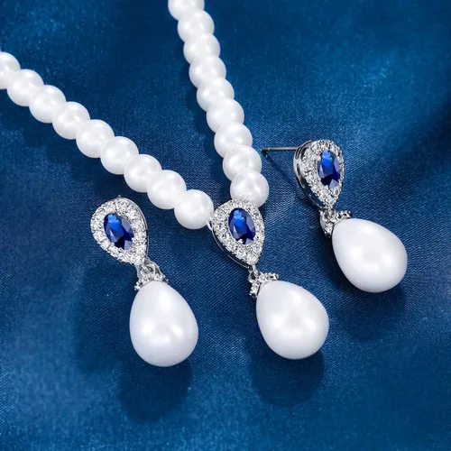 Vista 4 de Juego de collar y aretes de perlas redondas de circonita cúbica para mujer