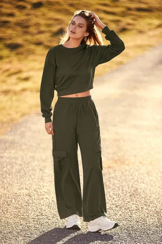 Vista 8 de PRETTYGARDEN Conjunto de 2 piezas de otoño para mujer, sudadera de manga larga, pantalones cargo de pierna ancha con bolsillos