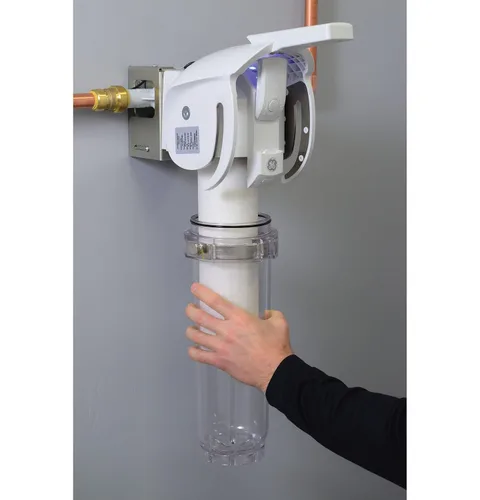 Vista 7 de GE Sistema de filtro de agua Smart Home + filtro de repuesto prémium (FTHLM) Sistema de filtración de agua que reduce el plomo, el olor y más