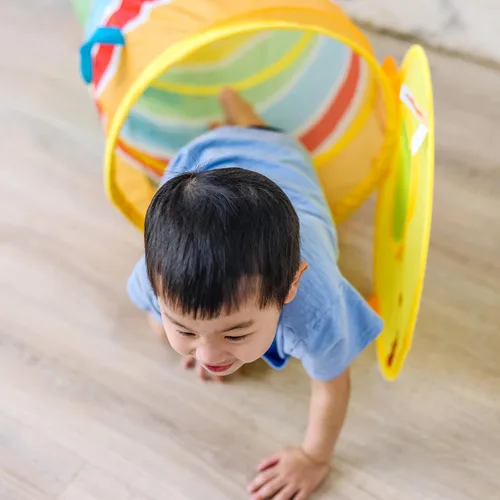 Vista 5 de Melissa & Doug Giddy Buggy - Túnel de gateo