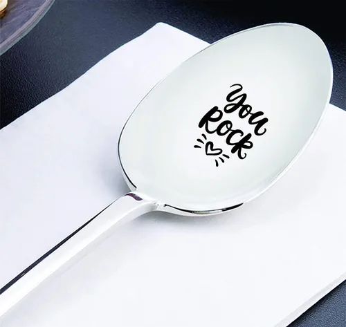 Vista 3 de You Rock - Cuchara grabada para un amigo Regalos para el Día del Padre Regalos inspiradores para amigos novio Regalos motivacionales