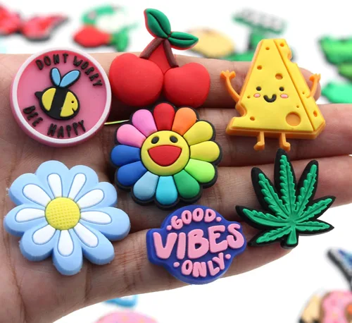 Vista 7 de Lbsidiety Cute Cartoon shoe charms PVC shoe Decoration for DIY clog Sandals Bracelets kid girls boy Teen Party Favor Gifts