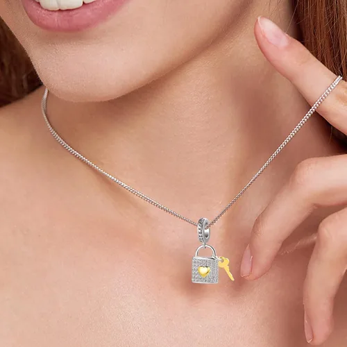 Vista 4 de QeenseKc Arco corona real pareja casada cerradura de botella de vino flecha corazón colgante abalorio para pulsera Pandora