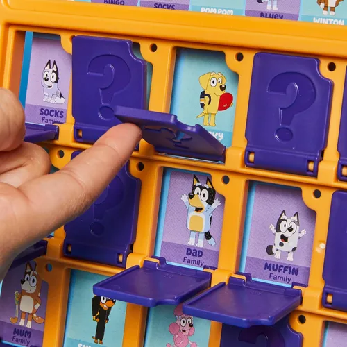 Vista 7 de Hasbro Gaming Juego de edición Bluey Personajes y objetos Bluey Divertidos juegos de mesa para niños para familias 2 jugadores 15 minutos