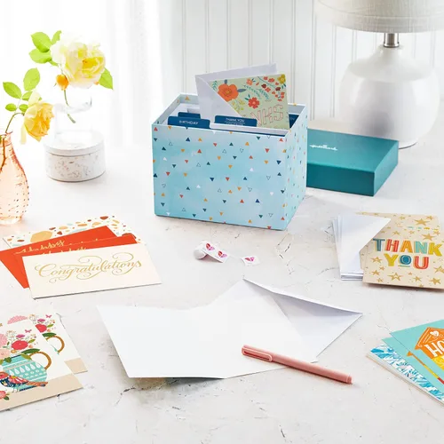 Vista 2 de Hallmark Conjunto en caja de tarjetas de felicitación en blanco surtidas para todas las ocasiones con organizador de tarjetas