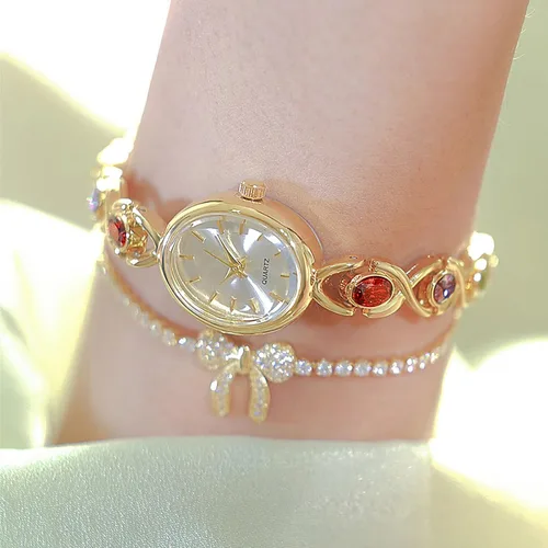Vista 2 de BESTKANG Elegante reloj de pulsera vintage dorado para mujer, reloj de cuarzo con esfera ovalada, reloj de pulsera impermeable para mujer