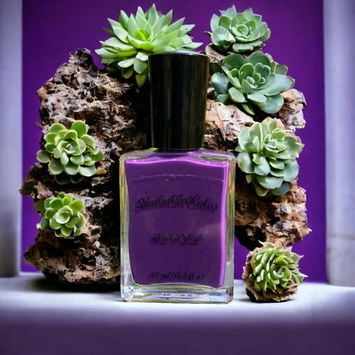 Vista 4 de Victorious-Thermochromic, esmalte de uñas, púrpura cambio a verde turquesa, belleza de la mujer Purple to Turquoise Color‑Shift Nail Polish