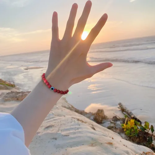 Vista 2 de Pulsera de triple protección para traer suerte y prosperidad hematita negra obsidiana ojo de tigre, pulsera Fengshui para mujeres y hombres