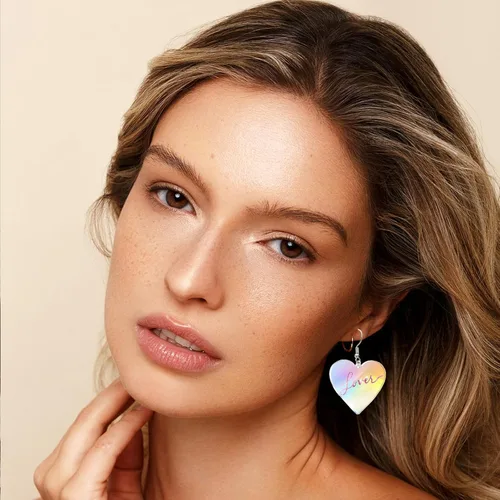 Vista 5 de KWUNCCI Aretes de corazón para mujeres y niñas, aretes colgantes de corazón, aretes colgantes de Taylor Love, regalos del día de la madre de San