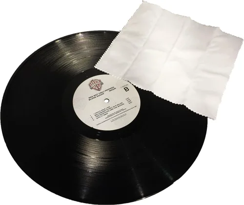 Vista 5 de Líquido de limpieza de vinilo y toalla de microfibra - Solución de lavado récord (botella de spray de 6.8 fl oz) Record Rescue