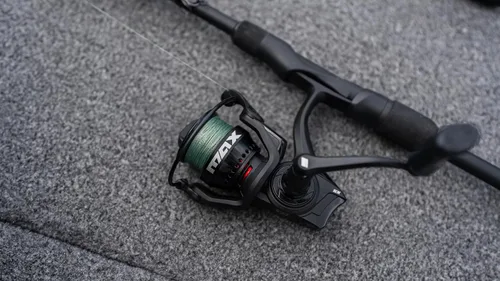 Vista 7 de Abu Garcia Combo de carrete giratorio y caña de pescar Max SX