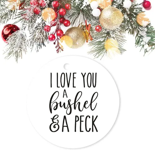 Vista 3 de Adorno de Navidad con texto en inglés "I Love You A Bushel & A Peck", adornos conmemorativos personalizados, adornos conmemorativos tradicionales
