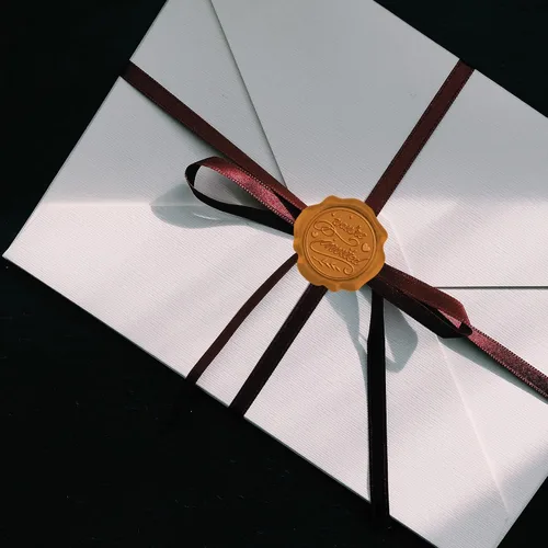Vista 5 de CRASPIRE 50 calcomanías de sello de cera con texto en inglés "You're Invited", autoadhesivas, calcomanías de sello de cera para sobres de boda