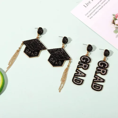 Vista 3 de 2 pares de aretes de graduación para mujer, regalos de graduación 2024 para ella, juego de aretes de graduación con cuentas de diamantes