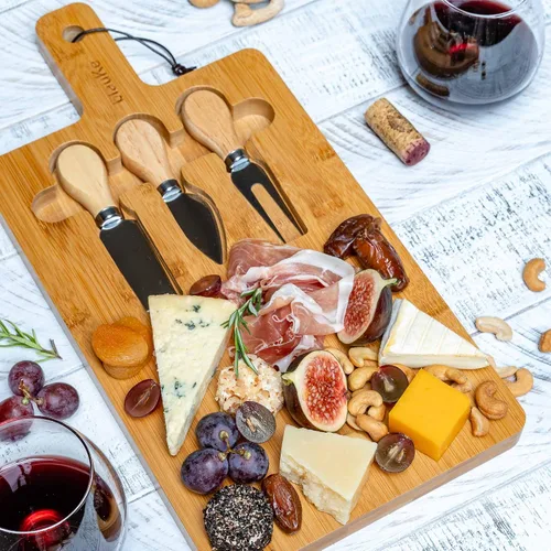 Vista 4 de BlauKe - Tabla de queso de bambú con cubiertos (incluye 3 cuchillos de queso)