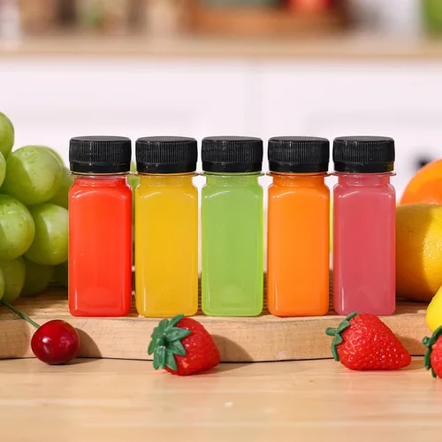 Vista 2 de SUPERLELE 20 botellas de plástico de 2 onzas con tapas, botellas de jengibre reutilizables, transparentes, a granel, para jugo, leche y otras bebidas
