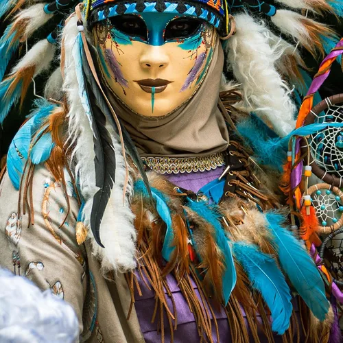 Vista 4 de THARAHT 120 plumas de ganso azul aguamarina naturales a granel de 6-8 pulgadas 5.9-7.9 in para manualidades, bricolaje, cosplay, boda, fiesta