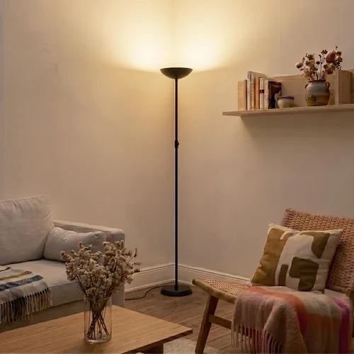 Vista 3 de Brightech SkyLite - Lámpara de pie LED, lámpara de pie súper brillante para salas de estar y oficinas, lámpara de antorcha alta regulable de 3 vías