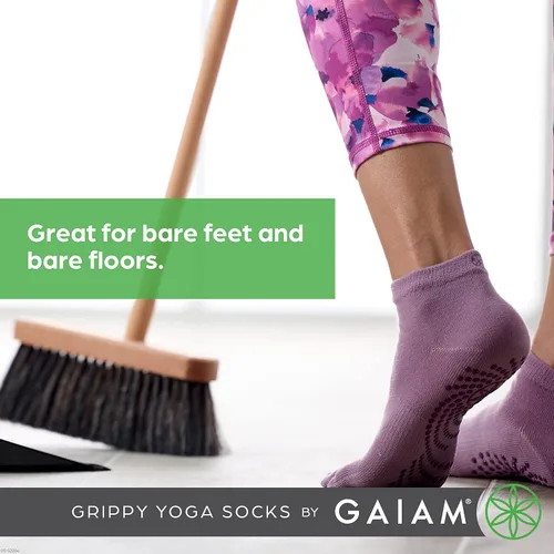 Vista 6 de Gaiam Calcetines de yoga Grippy para mujeres y hombres Accesorios de agarre adhesivo antideslizantes para yoga, barras, pilates, danza, ballet