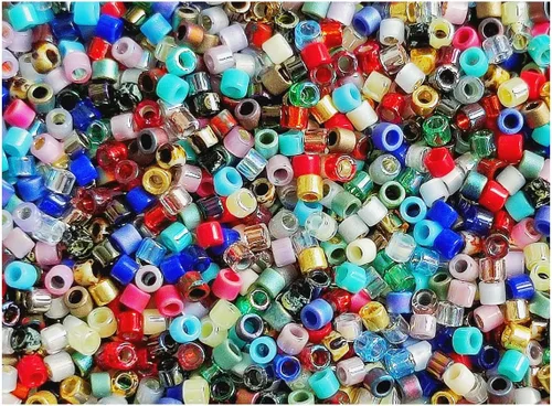 Vista 3 de Miyuki Delica Seed Bead - Mezcla 10/0 para hacer joyas, cuentas de semillas de vidrio japonesas, 0.7 oz (10 g)