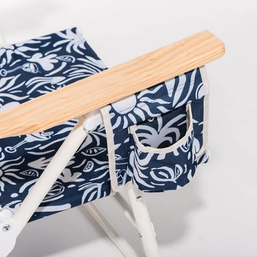 Vista 4 de Business & Pleasure Co. Silla de playa Margaritaville Manana con mochila, reclinable, plana, ligera y portátil, bolsillo enfriador aislado