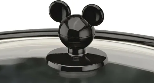 Vista 4 de Olla de cocción lenta ovalada Disney DCM-502 Mickey Mouse de 5 cuartos con recipiente de 20 oz, color rojo/negro