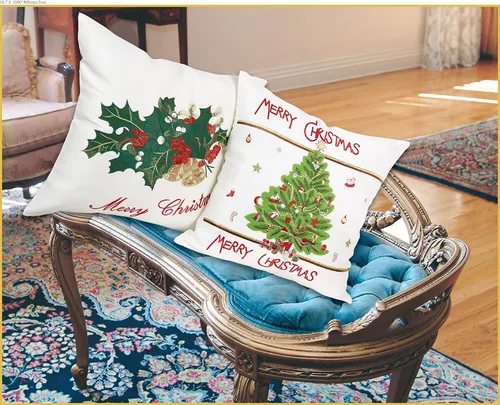 Vista 2 de Violet Linen Funda decorativa para cojín con diseño bordado de "Merry Christmas" con árbol de Navidad aplique